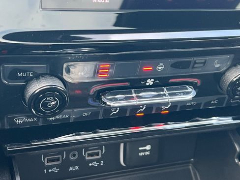 New 2025 Jeep Grand Cherokee Altitude image 18