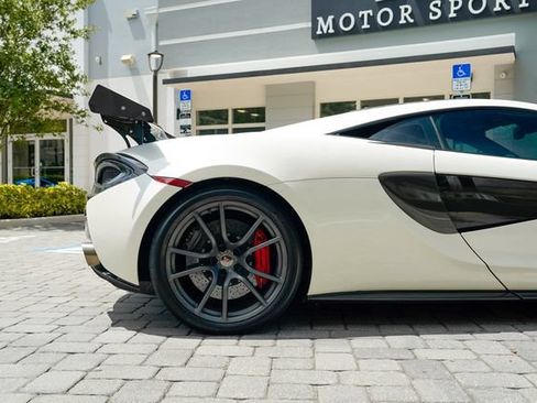 Used 2017 McLaren 570S Coupe RWD image 31