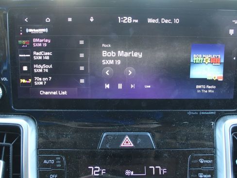 Certified 2023 Kia Sorento S image 46