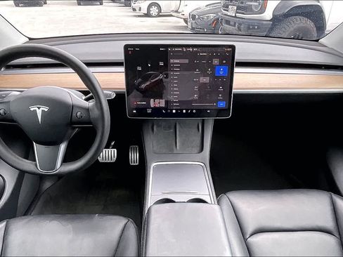 Used 2022 Tesla Model Y Performance AWD/4WD image 10