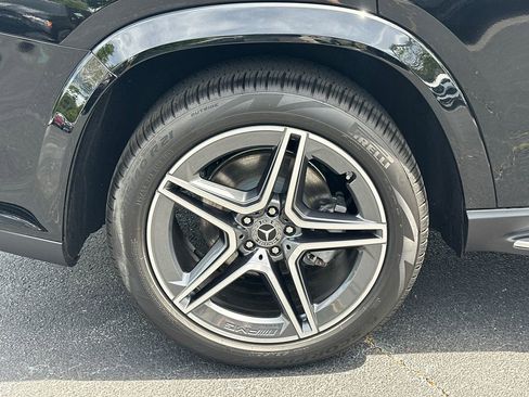 New 2026 Mercedes-Benz GLS 450 4MATIC image 19