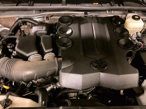 Used 2019 Toyota 4Runner TRD Off-Road Premium image 29