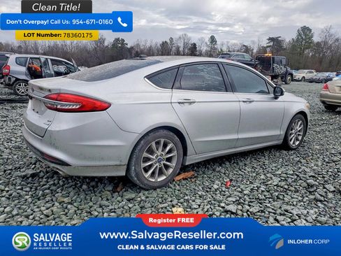 Used 2017 Ford Fusion SE w/ Fusion SE Technology Package image 4
