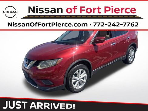 Used 2014 Nissan Rogue SV image 1