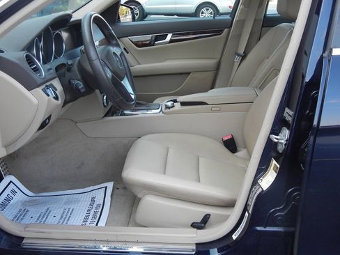 Used 2012 Mercedes-Benz C 250 Sedan image 28