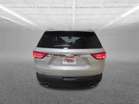 Used 2018 Chevrolet Traverse LT image 7