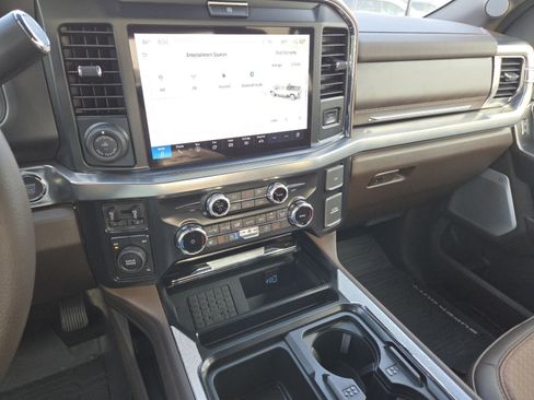 Used 2025 Ford F450 King Ranch w/ Chrome Package AWD/4WD image 38