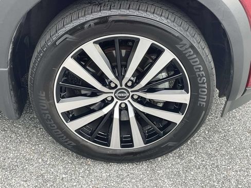 Used 2025 Nissan Pathfinder Platinum FWD image 8