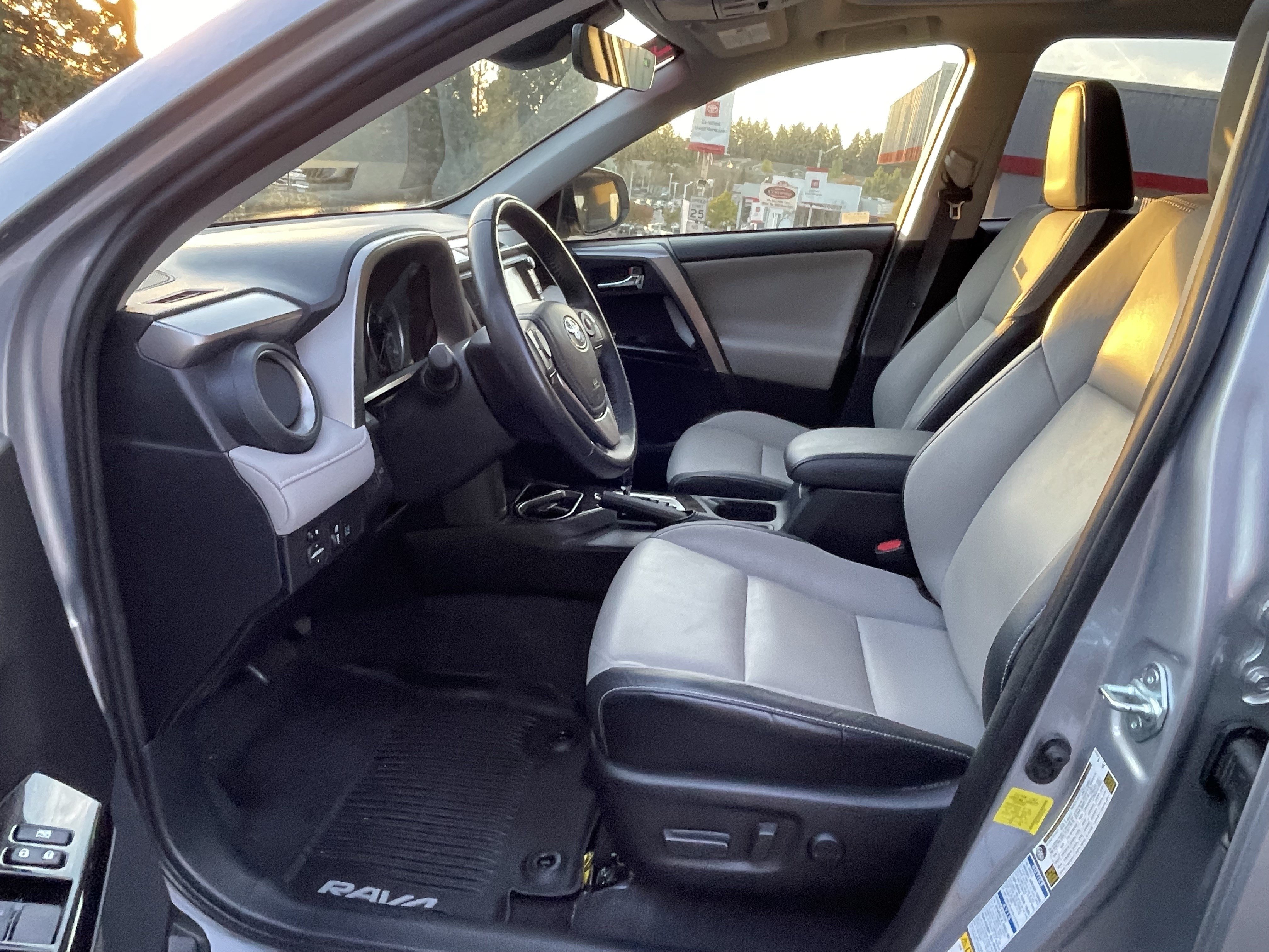 Used 2017 Toyota RAV4 Limited w/ All Weather Liner Package AWD/4WD image 10