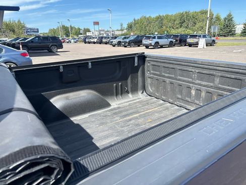 Used 2018 Chevrolet Silverado 1500 LTZ Z71 w/ Centennial Edition AWD/4WD image 5