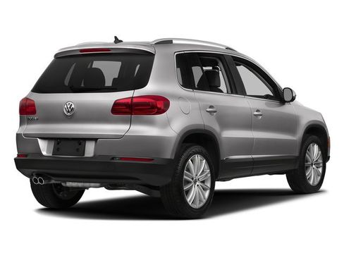 Used 2017 Volkswagen Tiguan S AWD/4WD image 2