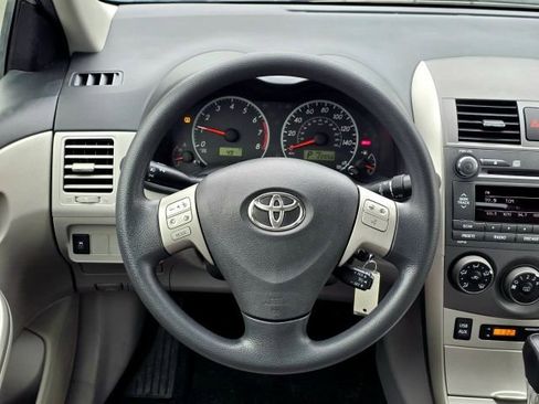 Used 2011 Toyota Corolla LE image 12