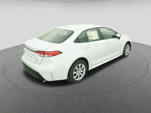 Used 2026 Toyota Corolla LE image 9