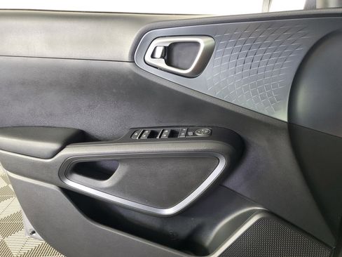 Used 2023 Kia Soul EX image 28