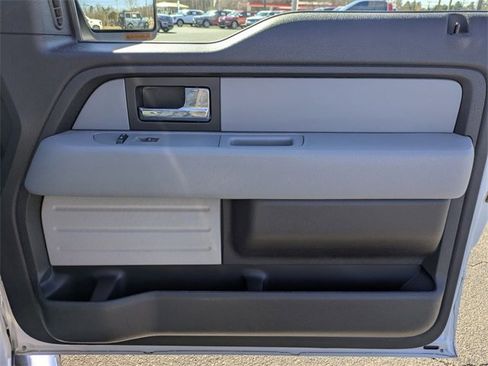 Used 2012 Ford F150 XLT w/ XLT Chrome Pkg image 33