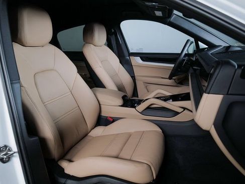 New 2026 Porsche Cayenne Coupe image 11