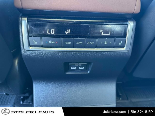 Used 2024 Lexus GX 550 w/ Accessory Package (2T) AWD/4WD image 17