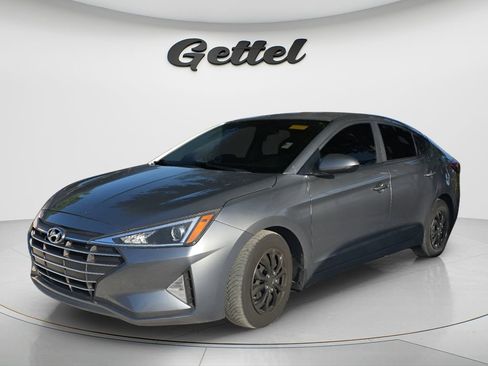 Used 2019 Hyundai Elantra SE w/ Winter Weather Package image 4