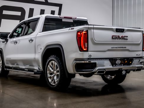 Used 2019 GMC Sierra 1500 SLT w/ SLT Premium Plus Package image 32