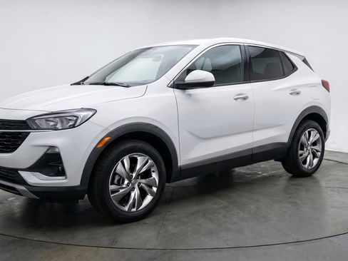Used 2025 Buick Encore GX Preferred AWD/4WD image 3