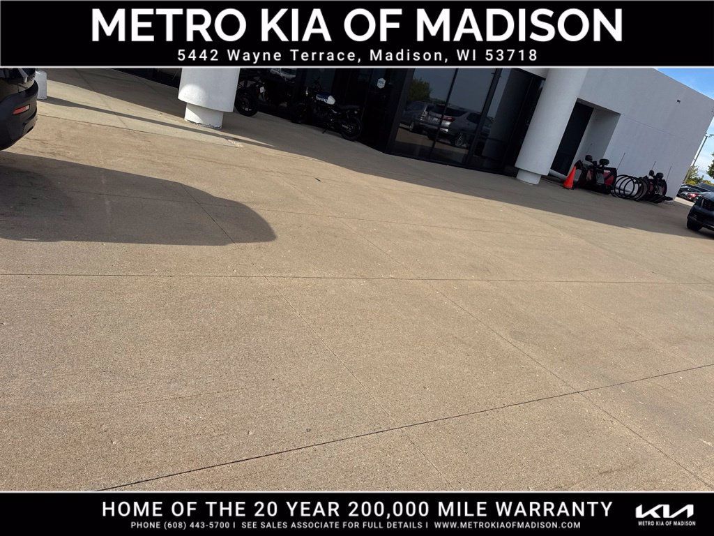 Used 2021 Kia Sorento S w/ Panoramic Sunroof Package AWD/4WD image 5