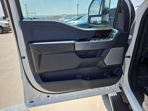 Used 2021 Ford F150 Lariat w/ Equipment Group 502A High AWD/4WD image 23