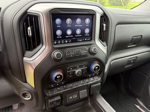 Certified 2021 Chevrolet Silverado 1500 LTZ AWD/4WD image 14