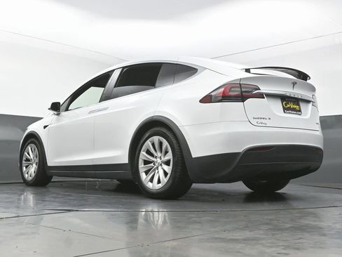 Used 2019 Tesla Model X 100D image 48