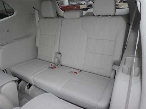 New 2026 Buick Enclave Avenir w/ Super Cruise Package image 15