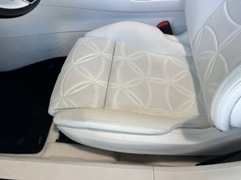 Used 2026 Mercedes-Benz Maybach SL 680 image 13