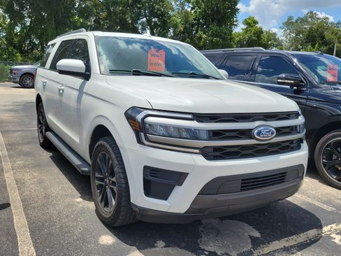 Used 2024 Ford Expedition XLT RWD image 6