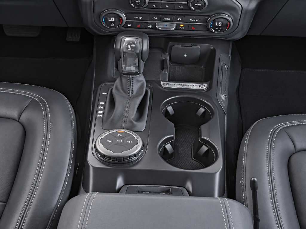 Used 2025 Ford Bronco Outer Banks AWD/4WD image 15