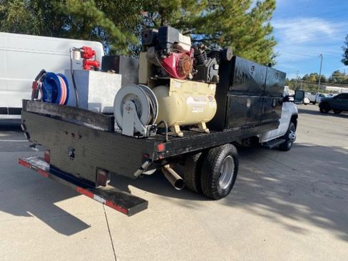 Used 2018 GMC Sierra 3500 4x4 Regular Cab w/ Sierra Convenience Package image 3