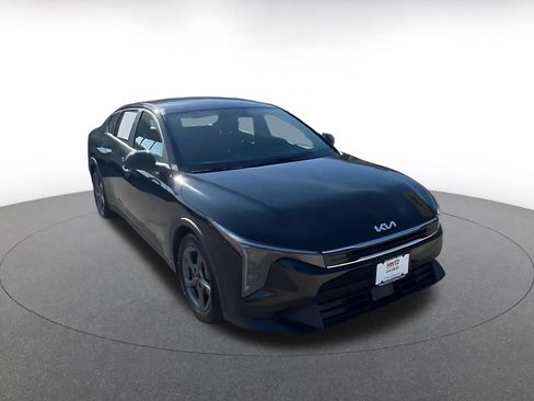Used 2025 Kia K4 FWD image 3