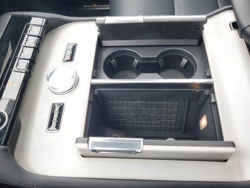 New 2026 Lincoln Navigator Reserve image 26