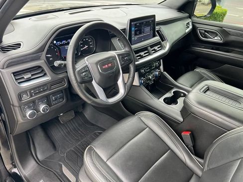 Used 2021 GMC Yukon SLT w/ SLT Luxury Plus Package AWD/4WD image 16