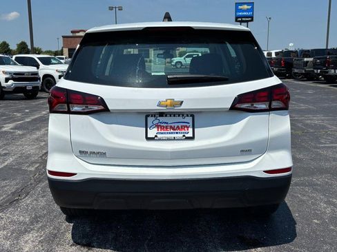 Used 2023 Chevrolet Equinox LS image 5