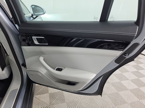 Used 2021 Porsche Panamera 4S AWD/4WD image 44