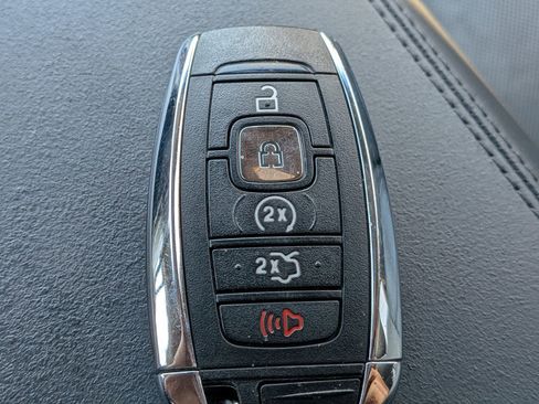 Used 2019 Lincoln Nautilus Reserve w/ Driver Assistance Package image 33