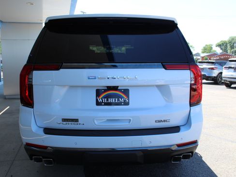 New 2026 GMC Yukon Denali Ultimate AWD/4WD image 4