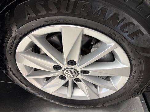 Used 2015 Volkswagen Golf SE FWD image 31