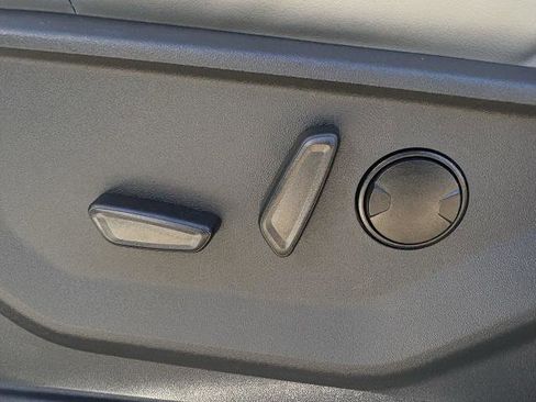 New 2025 Ford Expedition Active image 25