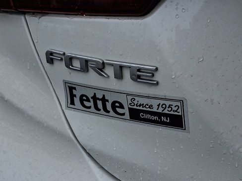 Used 2023 Kia Forte GT-Line w/ GT-Line Technology Package FWD image 29