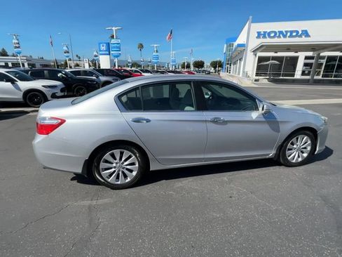 Used 2013 Honda Accord EX image 9
