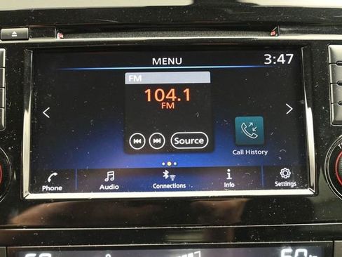 Used 2019 Nissan Rogue SV FWD image 17