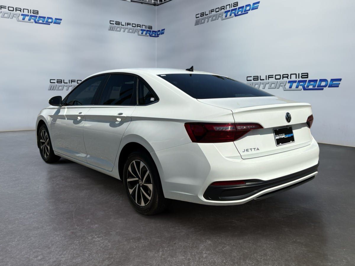 Used 2024 Volkswagen Jetta S FWD image 7