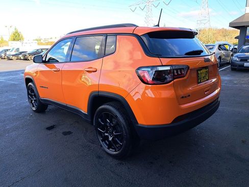 New 2026 Jeep Compass Latitude w/ Sun and Sound Group AWD/4WD image 3