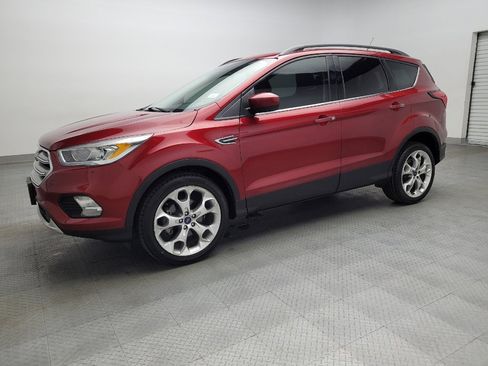 Used 2019 Ford Escape SEL image 2
