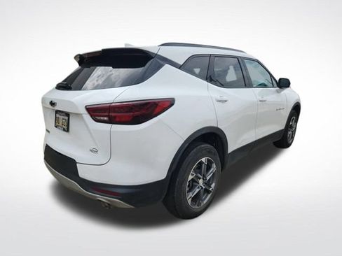 Used 2024 Chevrolet Blazer LT w/ Convenience Package FWD image 6