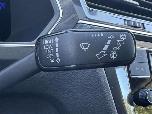 Used 2022 Volkswagen Tiguan S image 35